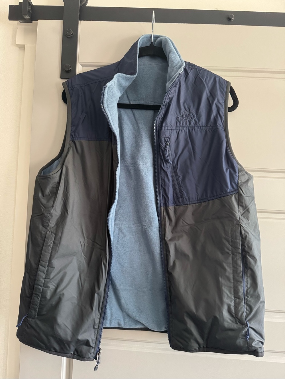 Men's Reversible Two-Tone Lightweight Fleece-Lined Vest - Navy/Gray